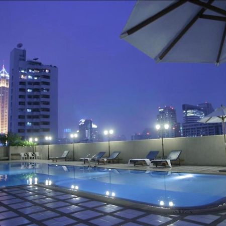 Omni Tower Cozy Apartment Near Nana Bts Bangkok Esterno foto