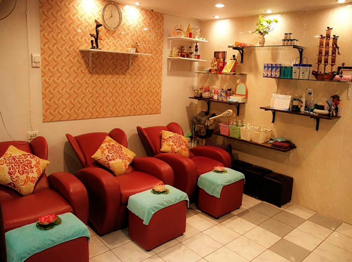 Omni Tower Cozy Apartment Near Nana Bts Bangkok Esterno foto